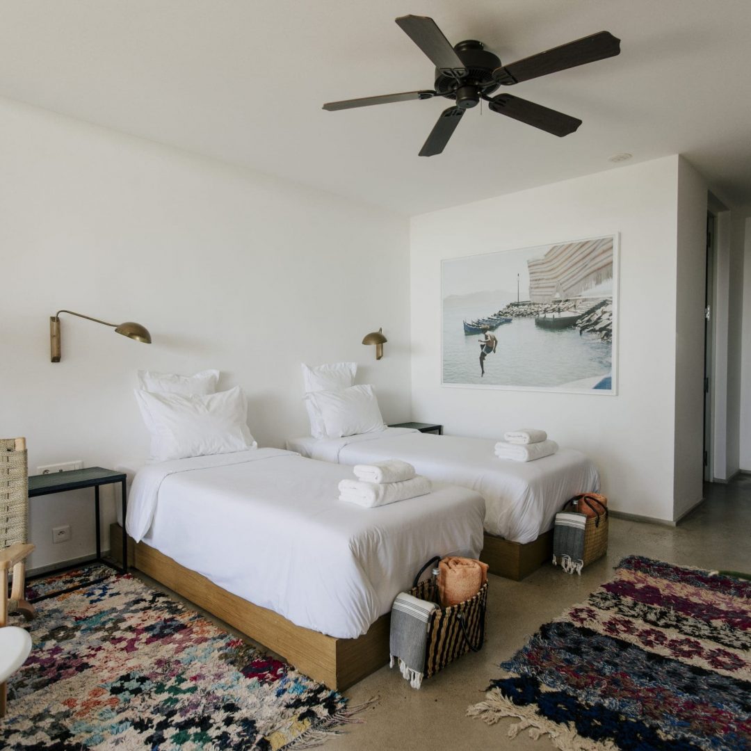 AMROOM32_TWIN-copy-scaled